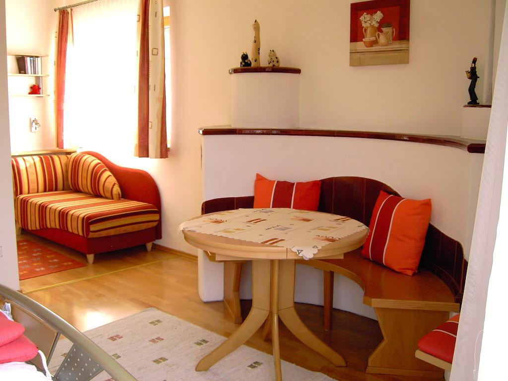 Fewo Wassertheurer Tropolach Room photo